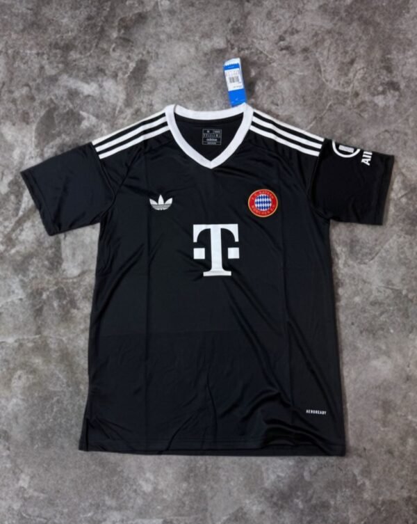 REAL MADRID POLO
WHITE JERSEY [ID: C 1]