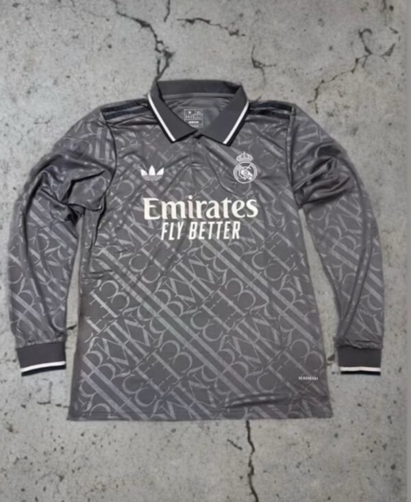 REAL MADRID
LONGSLEEVES AWAY
2024-2025 [ID: E 2]