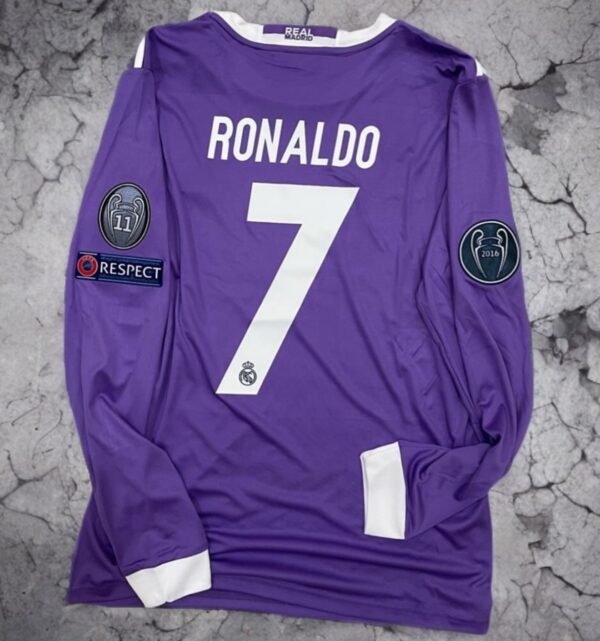 RONALDO REAL MADRID
VIOLET LONGSLEEVES JERSEY [ID: B 1] - Image 2