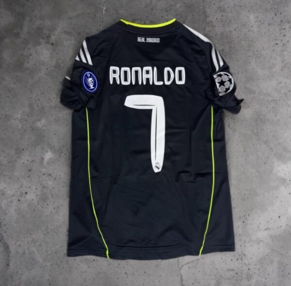 REAL MADRID 2010-2011
RONALDO [ID: A 1] - Image 2