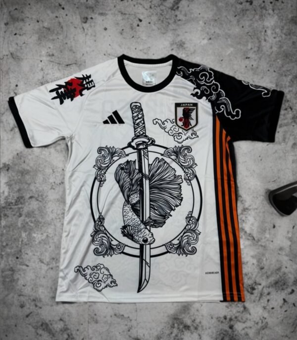 JAPAN WHITE BLACK FAN EDITION [ID: F 4]