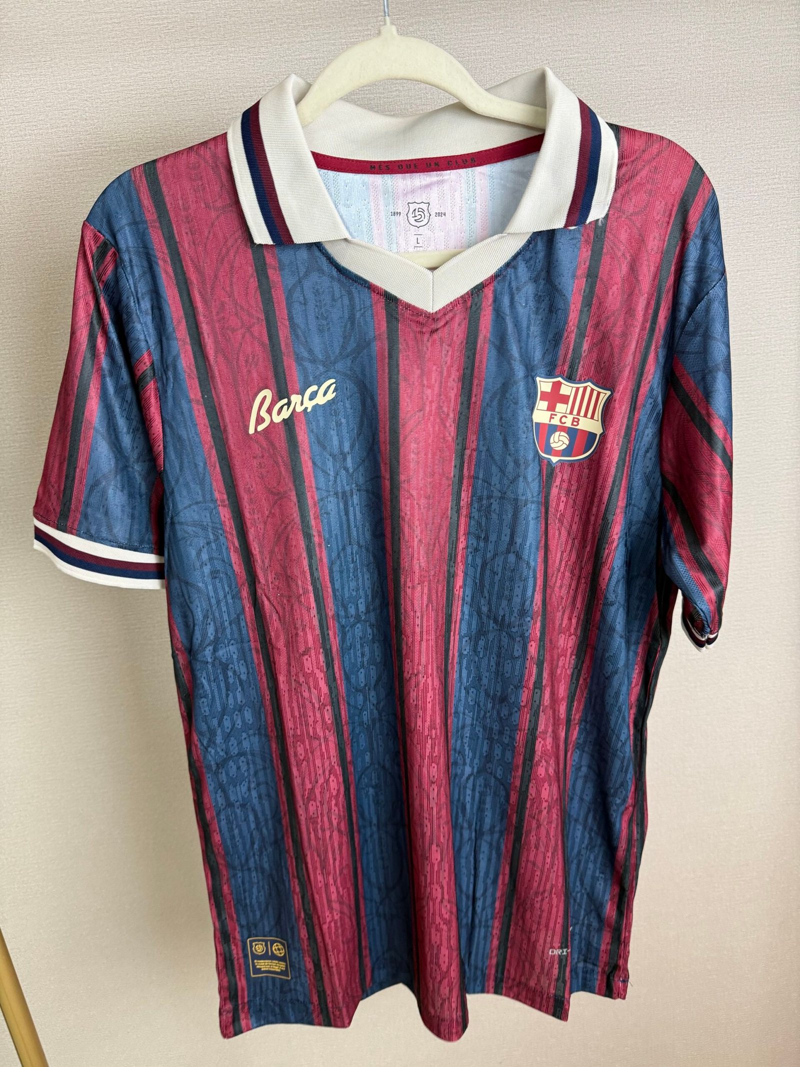 BARCELONA 125TH ANNIVERSARY KIT PLAYER VERSION
(Player version)